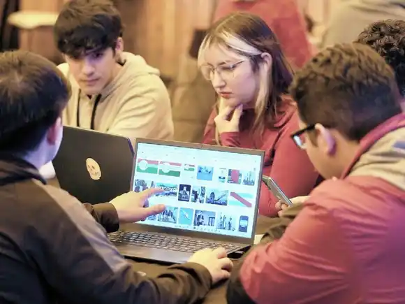 400 Entrerrianos se capacitaron en Inteligencia Artificial y fortalecen la industria del conocimiento