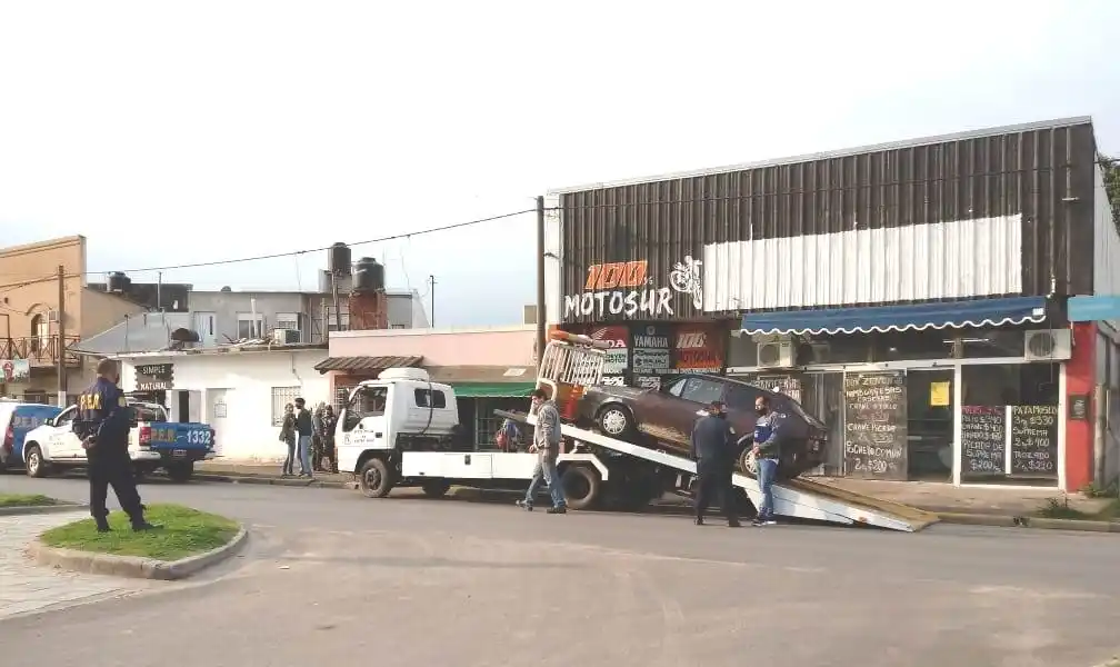 Tras dos allanamientos, detuvieron a los dos sospechosos y secuestraron un auto