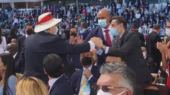 Administración de Maduro restablece relaciones diplomáticas con Honduras