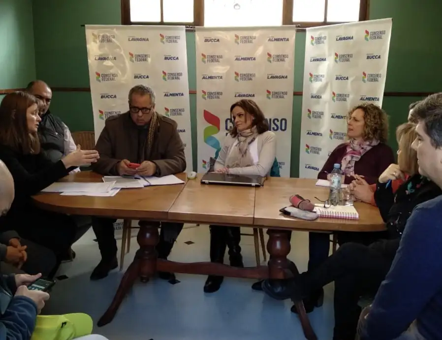 Tomadores de créditos UVA se reunieron con Andrea Almenta y Alejandro Rodríguez