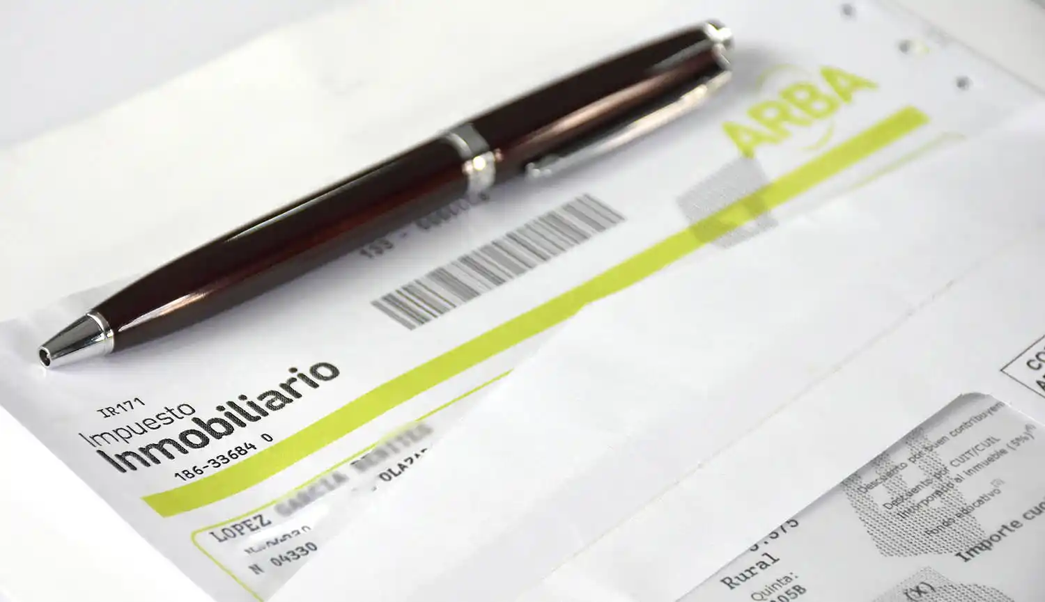 Revalúo inmobiliario: Para el Defensor del pueblo "es dramático que lo hagan mientras suben todos los servicios"