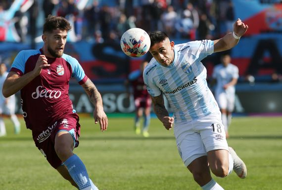 En Sarandí, Arsenal dejó sin invicto al líder Atlético