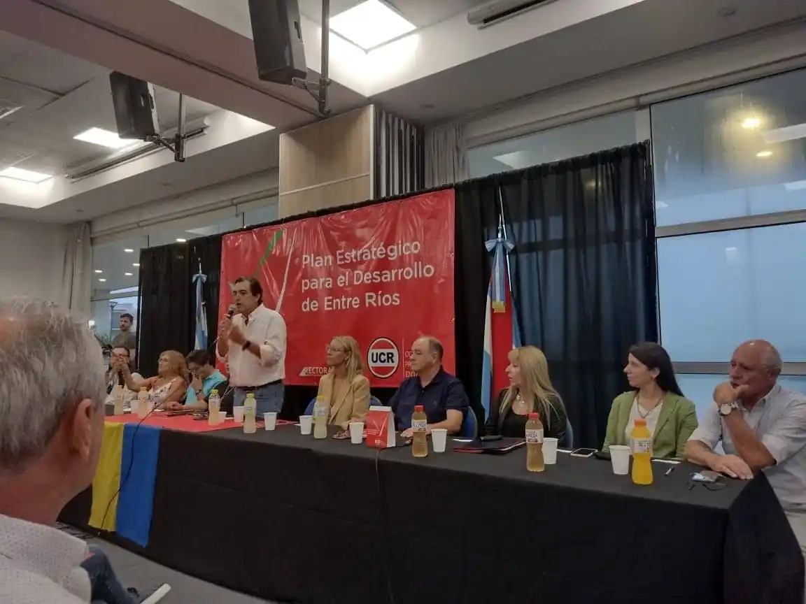 La UCR comenzó la planificación de un programa de Gobierno