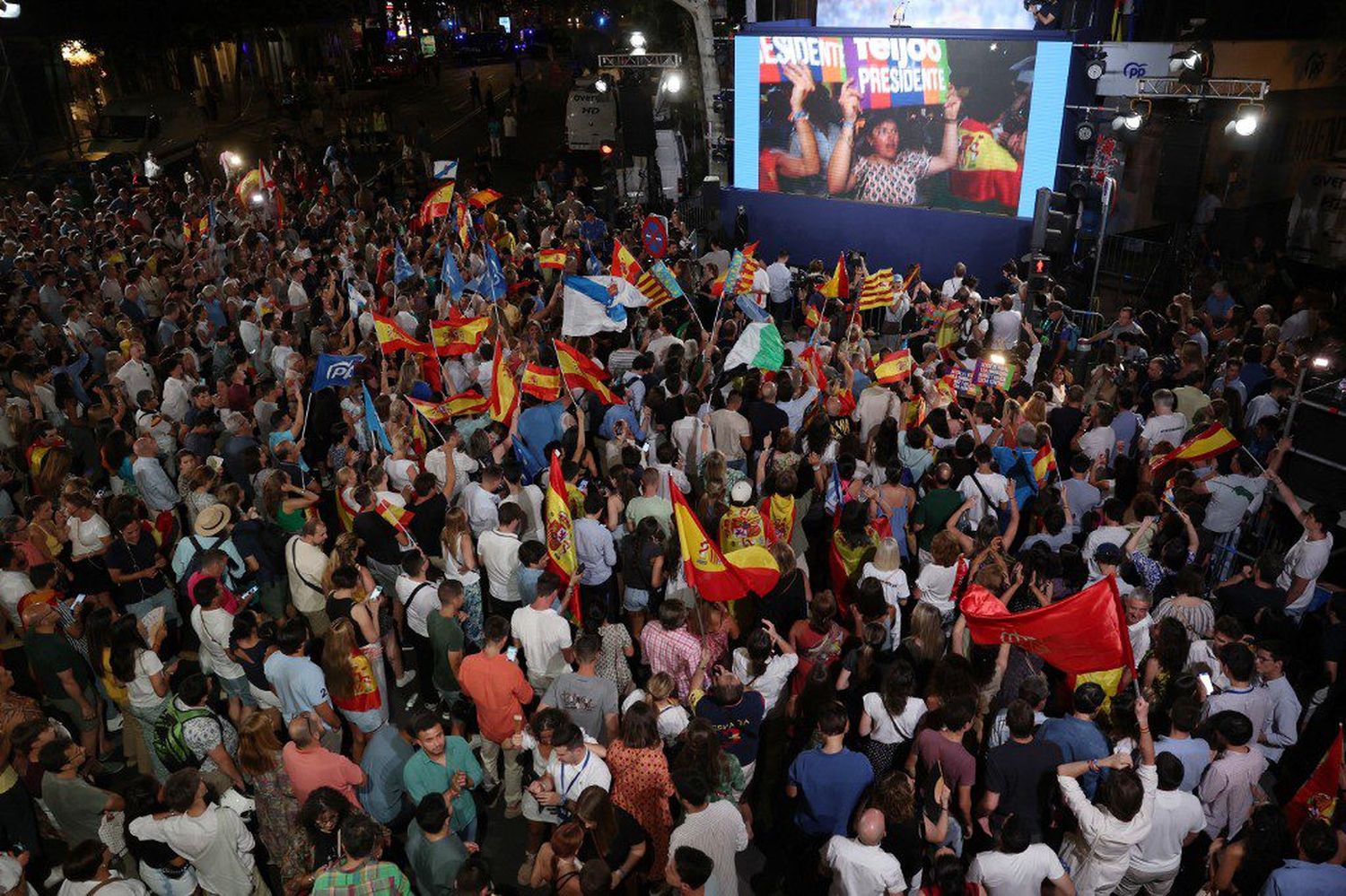 ¡HASTA EL REY VOLVIÓ! Pedro Sánchez se mantiene en el Gobierno de España ante incertidumbre por elecciones