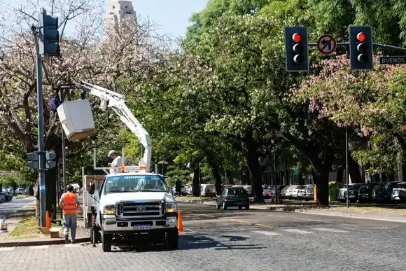 Entró en vigencia el nuevo mantenimiento del alumbrado público en Rosario