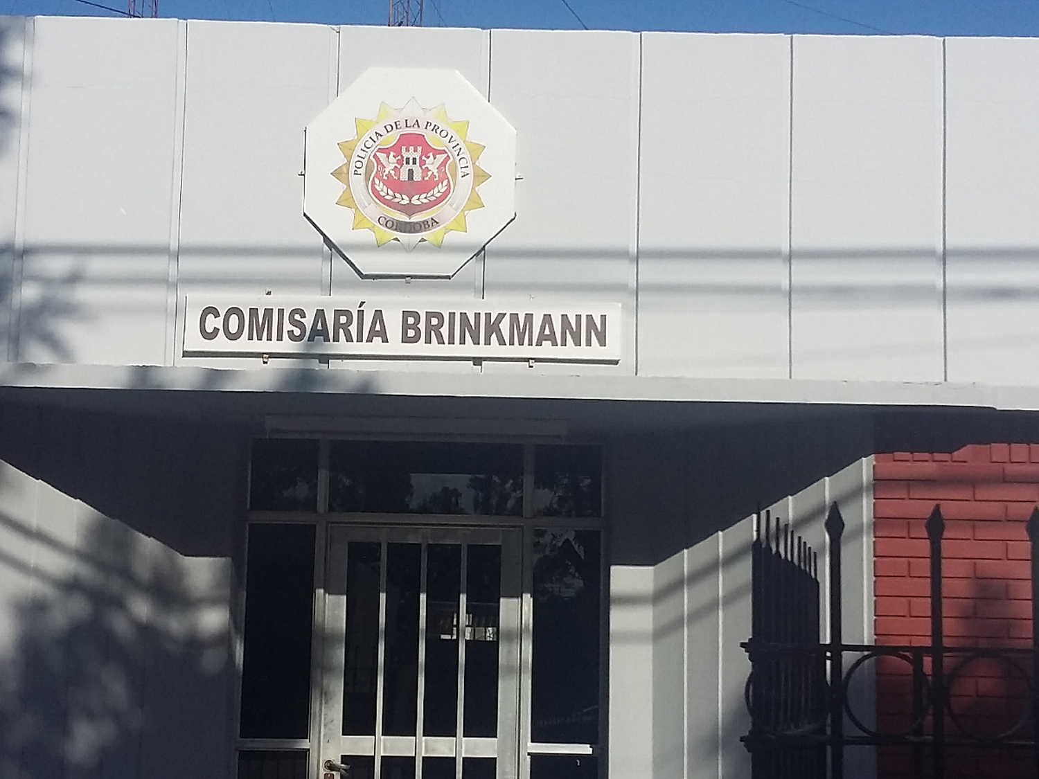 Brinkmann: violó una orden de restricción y lo detuvieron