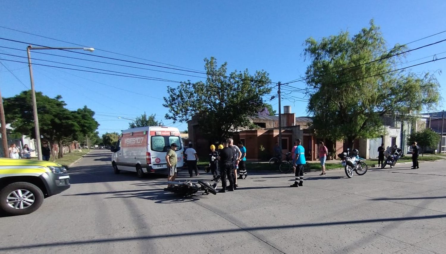 Accidente de motos con dos heridos. Crédito: Bomberos de Venado Tuerto.