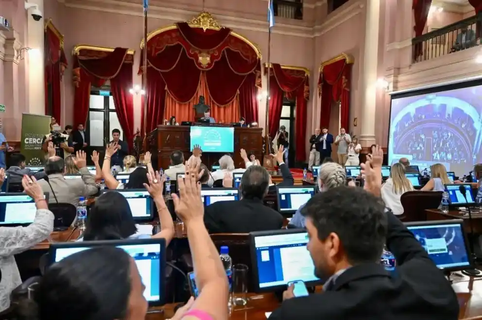 Cámara de Diputados de Entre Ríos: Impulsan un proyecto para desendeudar a los empleados públicos