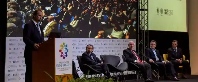 Bordet destacó la necesidad de generar modelos de desarrollo con inclusión social