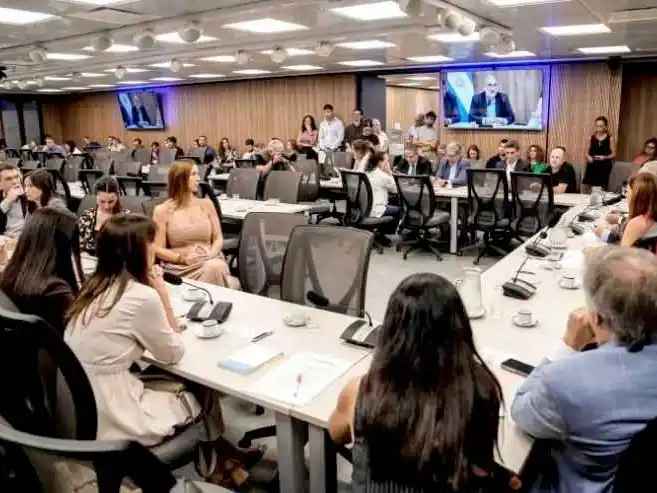 Luis Basterra en alerta: “Sin federalismo
productivo, no hay desarrollo nacional genuino”