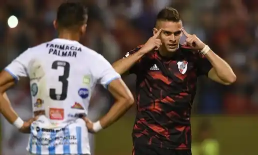 Sobre el fianl, River terminó goleando a Argentino de Merlo