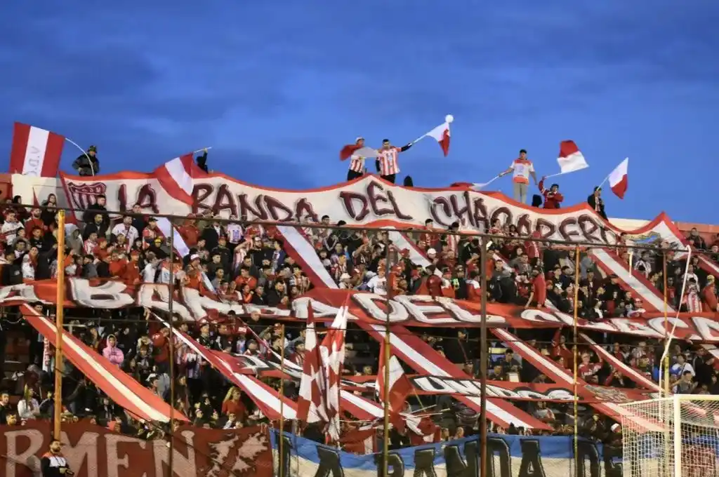 Está grave un hincha de San Martín de Mendoza que cayó de un alambrado de cinco metros