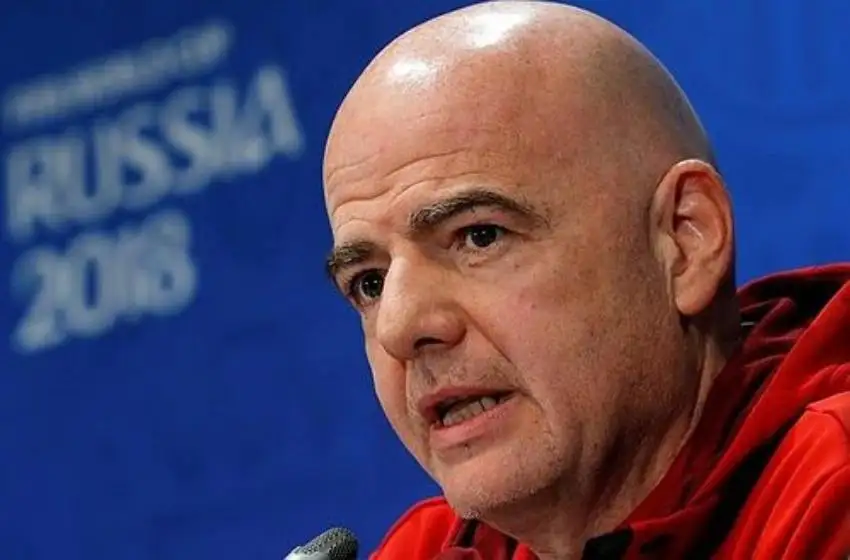 Crece la pelea en la FIFA: tres confederaciones cargaron contra Infantino