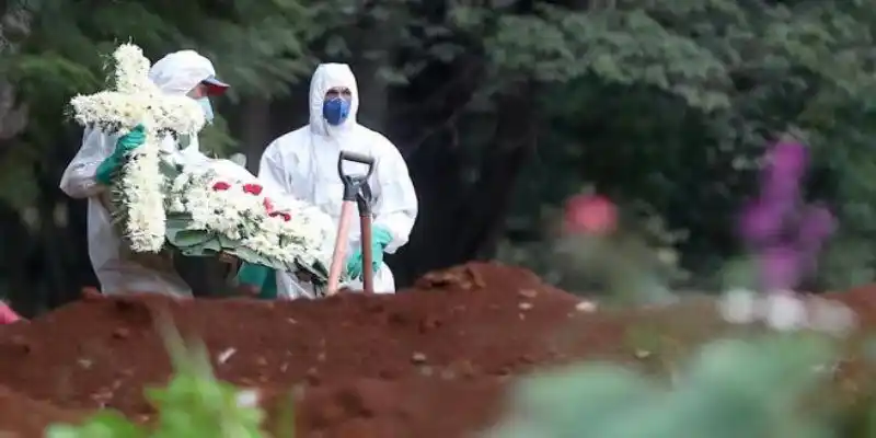 Brasil llega a 77.851 muertos y 2,04 millones de infectados por coronavirus