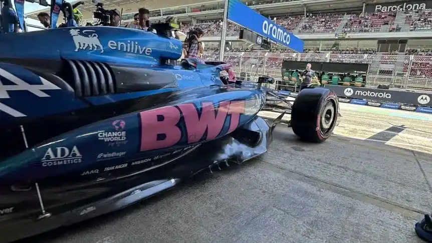 El pilarense Franco Colapinto encendió las alarmas: se prendió fuego su Alpine y terminó último en la FP1 de España