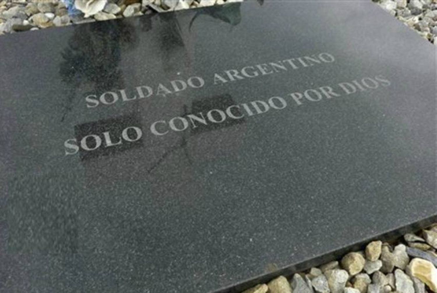 Revelarán a familias la identidad de soldados no reconocidos