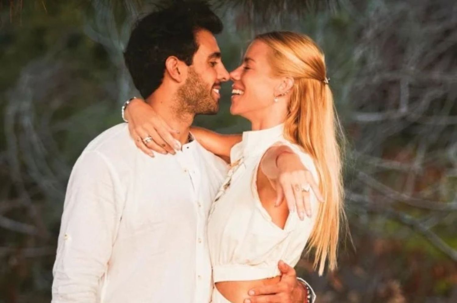 Nicole Neumann se comprometió con Manu Urcera