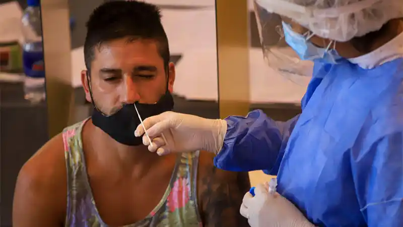 ¿Cuáles son las cinco regiones más afectadas por el pico de casos?