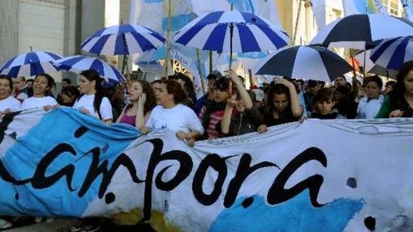 Tras su posteo en las redes celebrando la condena de Cristina, Macri recibió una dura respuesta de La Cámpora