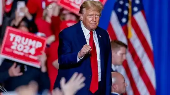 TRUMP ARRASÓ en las primarias del Supermartes