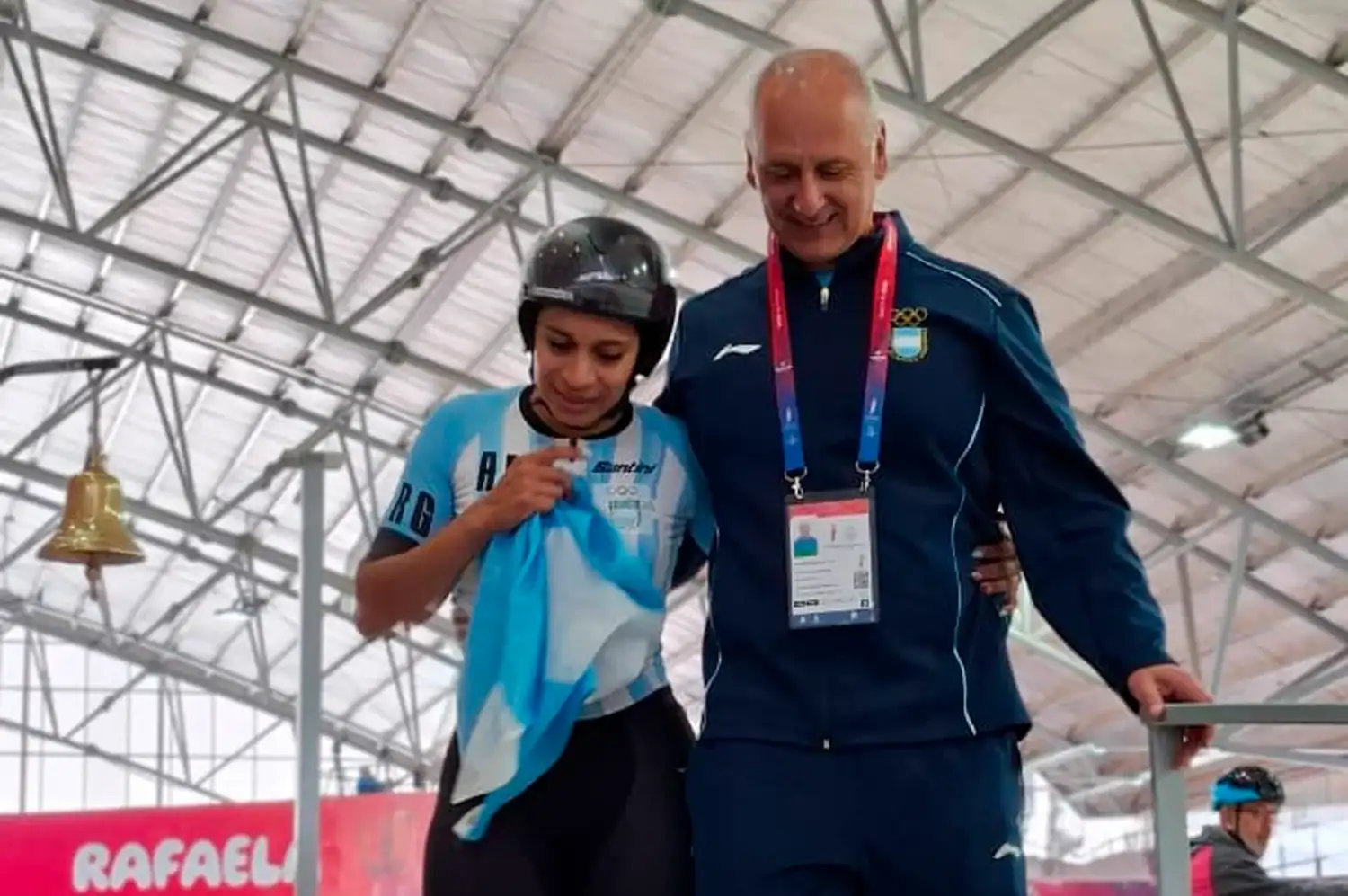 Otra medalla para Natalia Vera: ganó la plata en keirin en el Velódromo de Rafaela - 1