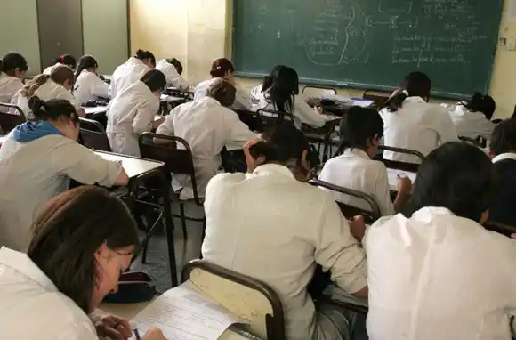 Buscan fijar por ley los exámenes anuales en las escuelas de la provincia de Buenos Aires