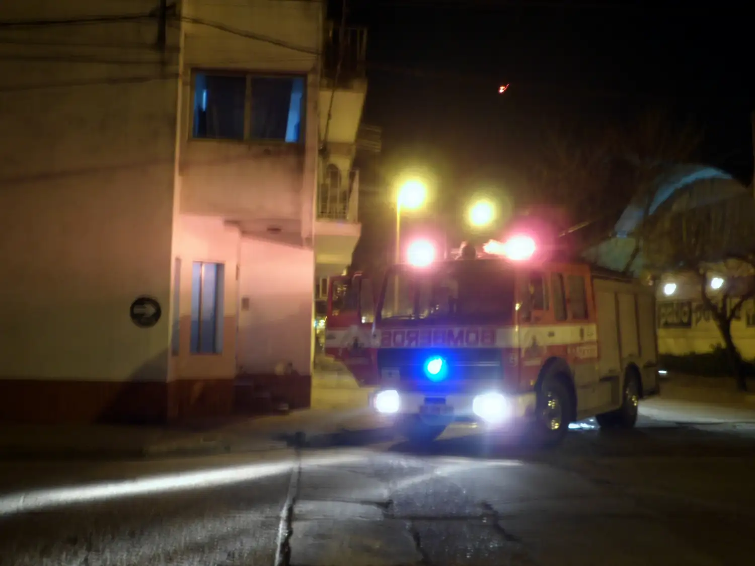 Tomó fuego la pantalla de una garrafa