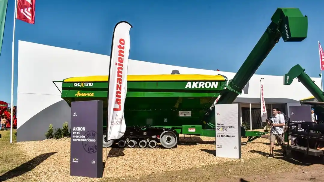 La nueva Tolva Autodescargable GCX 1310 América en la Expoagro