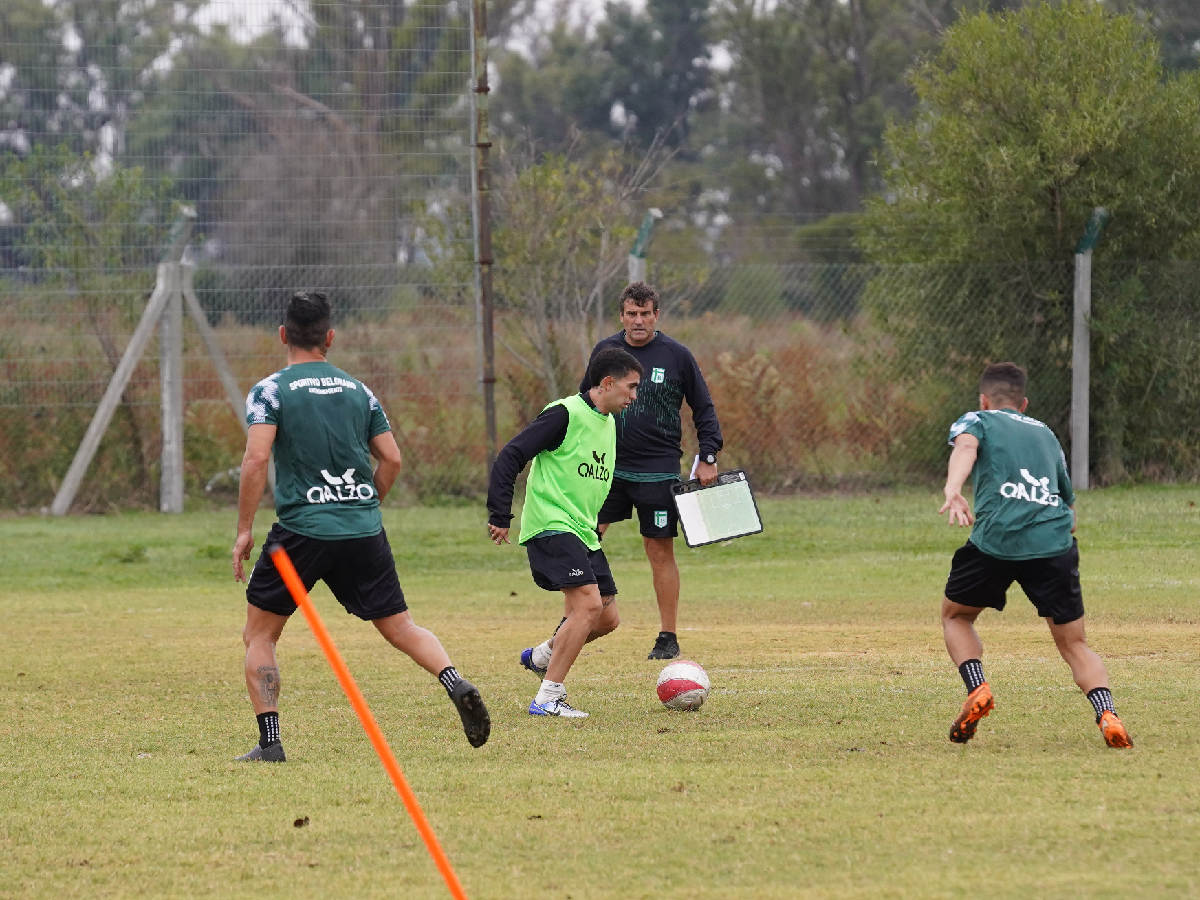 Define el once para recibir a Douglas