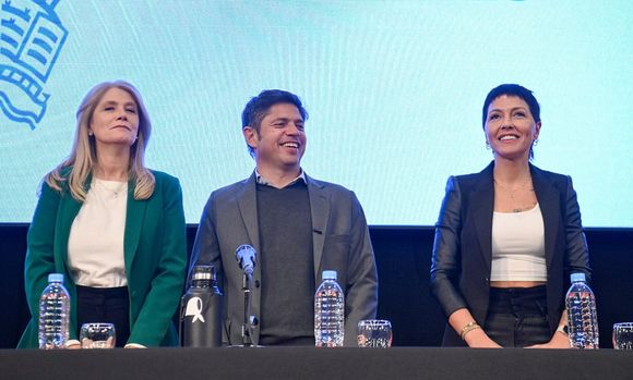 En un gesto de distensión, Kicillof y Mayra Mendoza compartieron un encuentro sobre ciencia y universidad