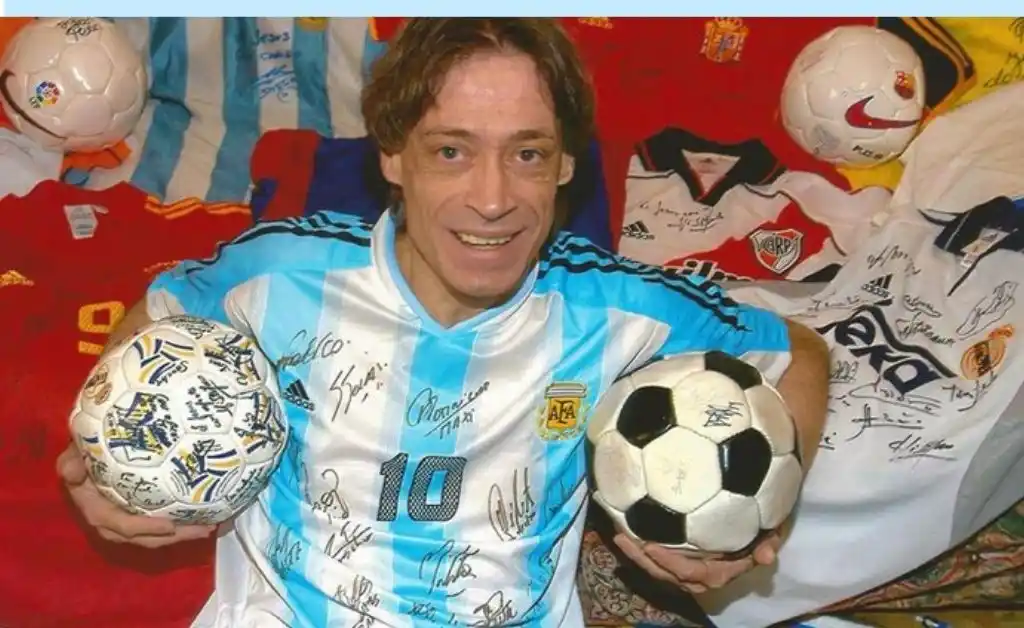 La pelota “más valiosa del mundo” está en manos de un argentino