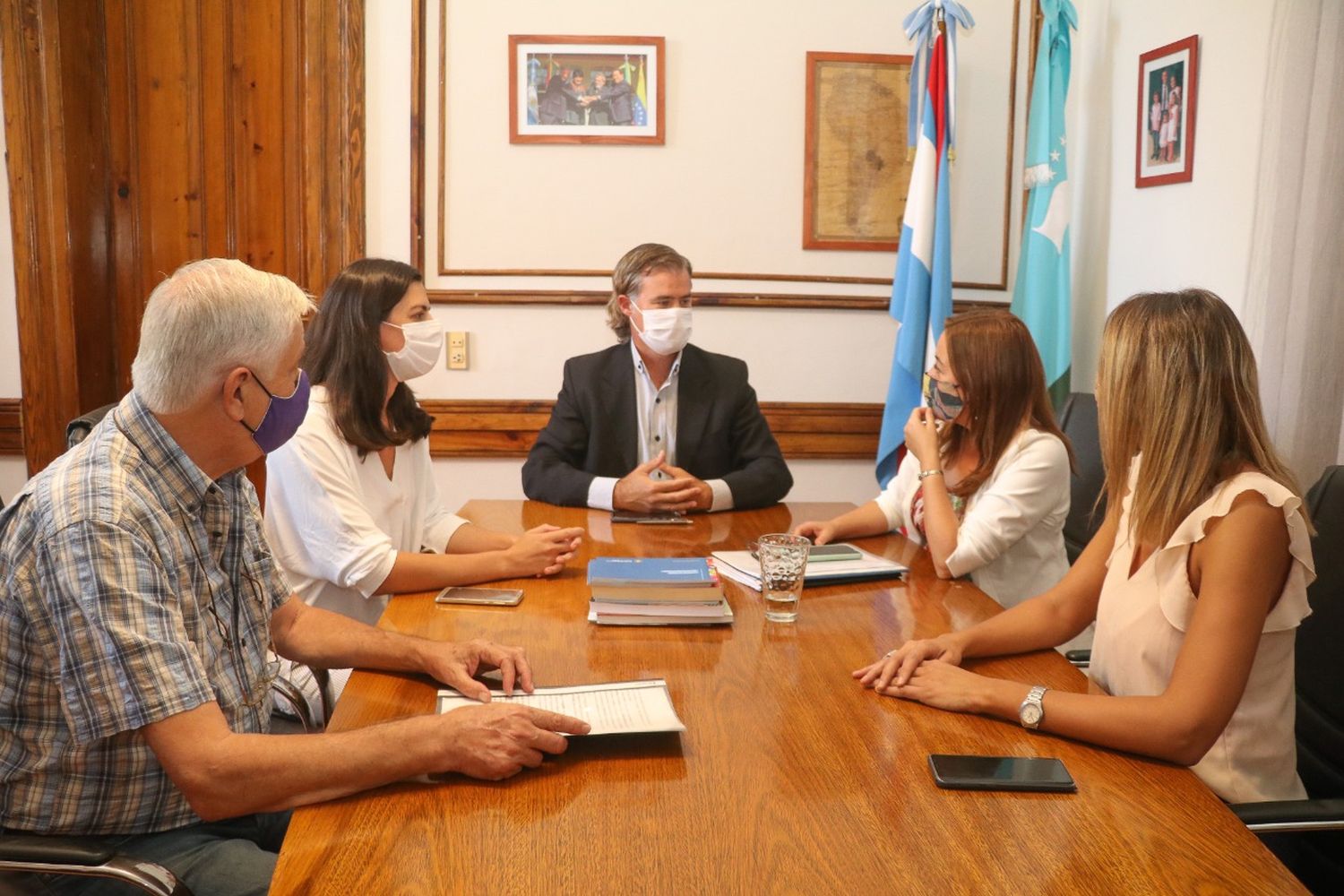 Agrotóxicos: Piaggio se reunió con legisladores para avanzar en políticas provinciales