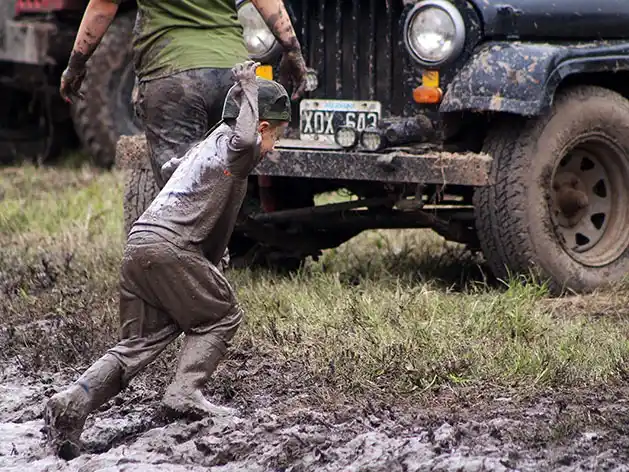 A puro barro y camaradería: Gualeguay vive el 8º Encuentro Nacional de Jeeperos