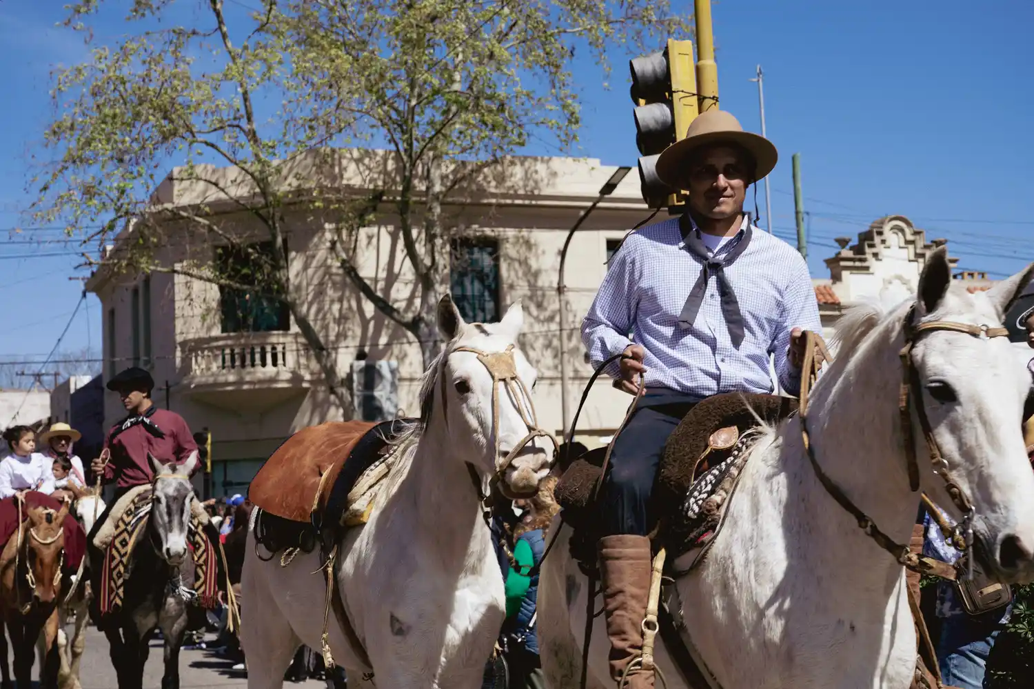 Lucas y el bayo "Joaquín"