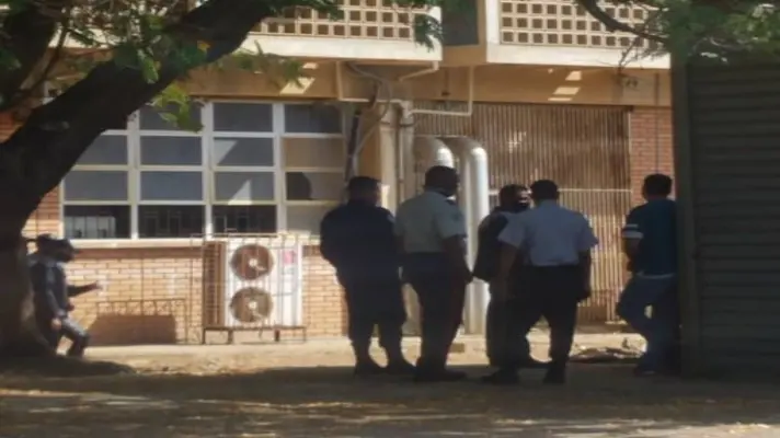AZOTADOS POR EL HAMPA: roban cableado eléctrico de la Facultad de Veterinaria de La Universidad del Zulia