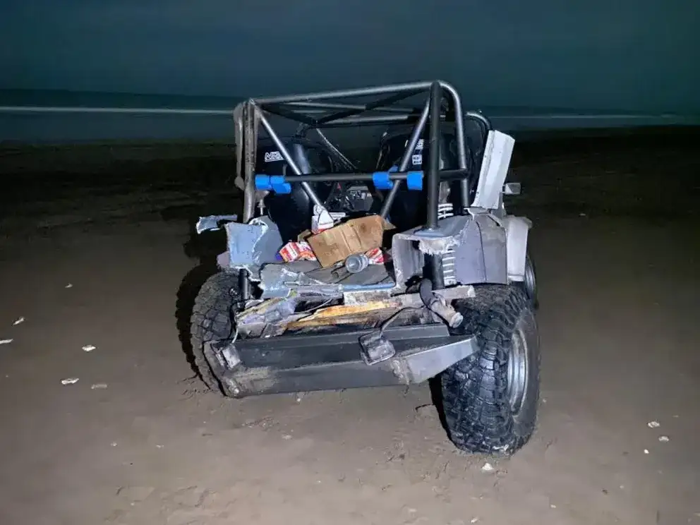 Tragedia en Necochea: un mecánico murió tras volcar con un jeep que estaba probando en la playa