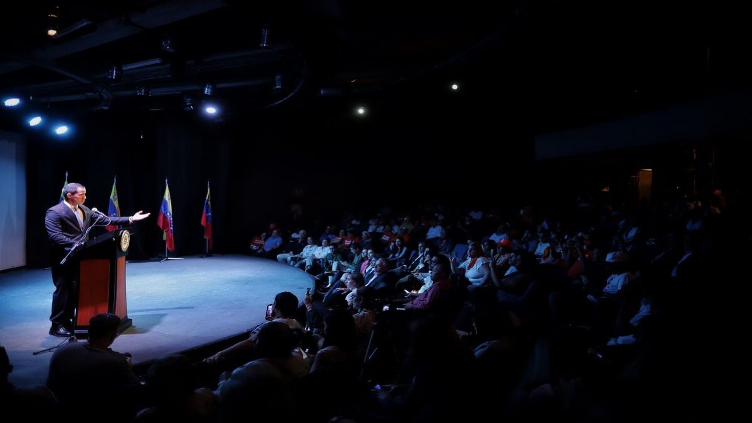 GUAIDÓ ADMITE ERRORES y se hace responsable al presentar «balance» de su «interinato»