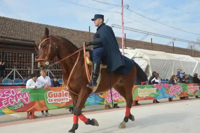 Personal de la Departamental participó del desfile por el Día de la Independencia