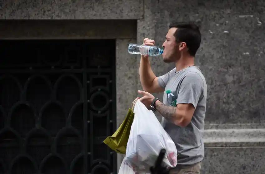 Comenzó el verano: mañana pesada, infierno por la tarde
