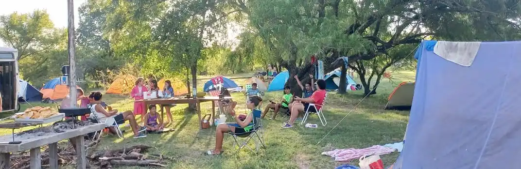 Campamento educativo con más de 120 chicos