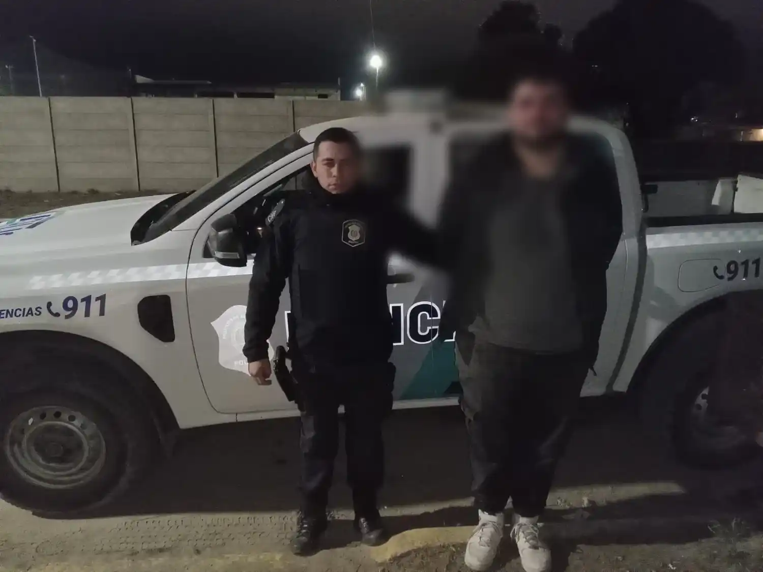 Entró a robar a una casa y el dueño lo redujo con ayuda de vecinos hasta que llegó la Policía