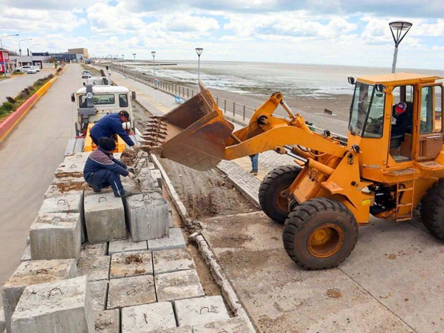 Construirán defensa para el muro costero en Miramar