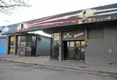 Un joven está grave tras ser golpeado por un menor de edad a la salida del boliche Sol