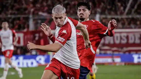 Tras eliminar a Central, Huracán dejó en el camino a Independiente y se convirtió en el primer finalista del Apertura