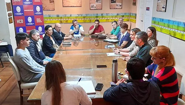 Concejales recibieron a vecinos de Quequén en comisión