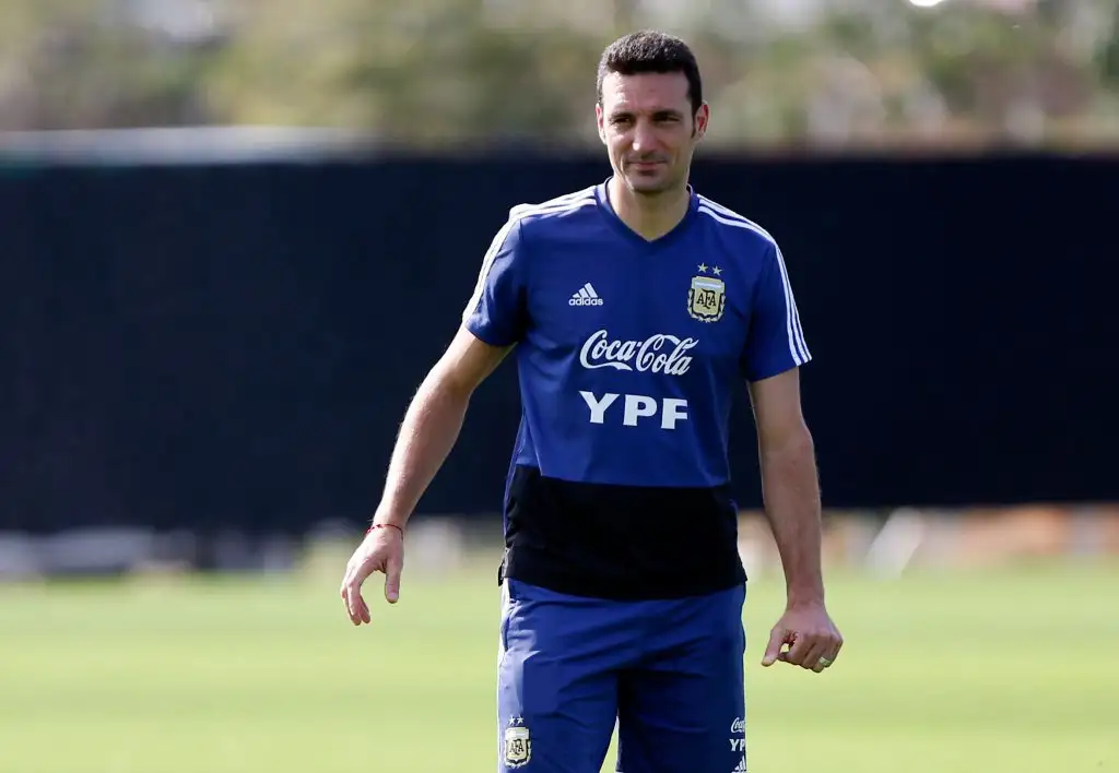 Citaron a 26 futbolistas para la doble fecha FIFA 