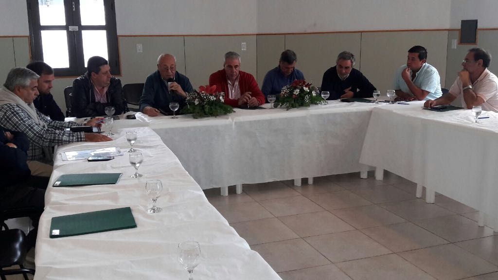Intendentes de la Cuarta y la Sexta Sección se reunieron con foco en caminos rurales