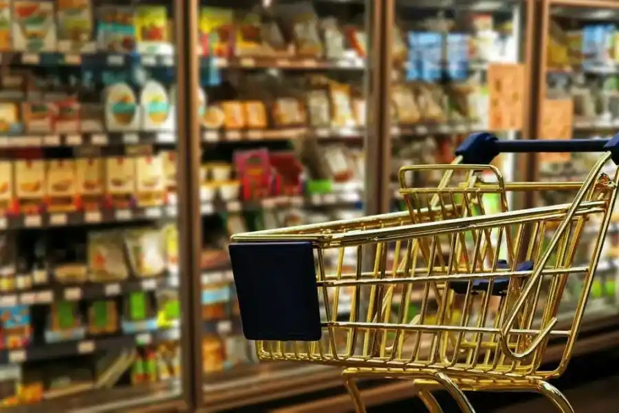 Inflación sin control: septiembre fue récord del 12,7% y en solo 9 meses superó el 103%