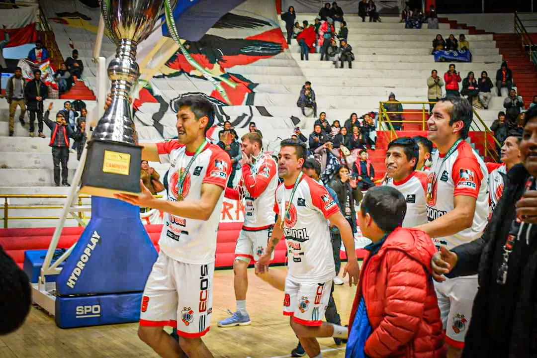Castiñeira, campeón en el básquetbol de Bolivia