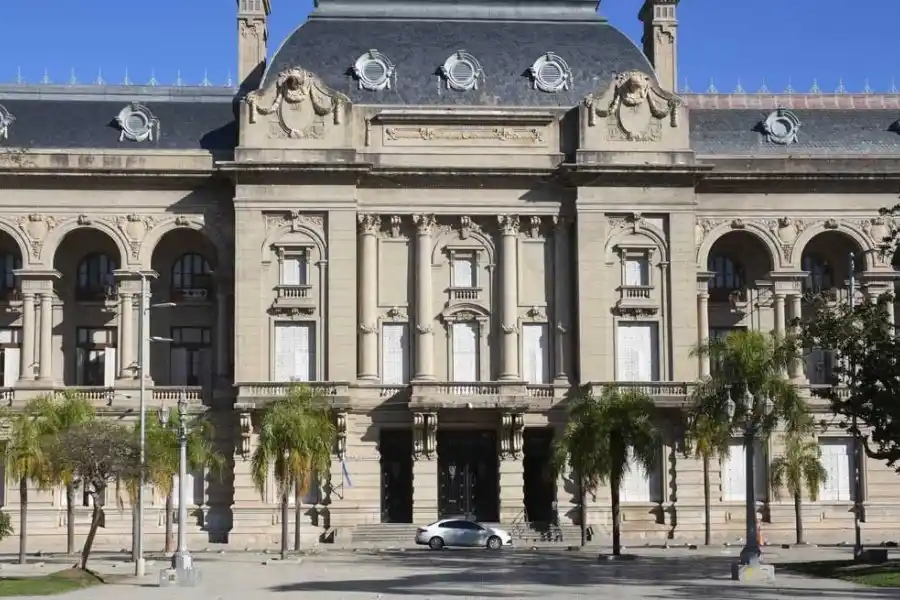 Se confirmó: el gobierno santafesino se mantiene firme y descontará los días de paro a los docentes públicos